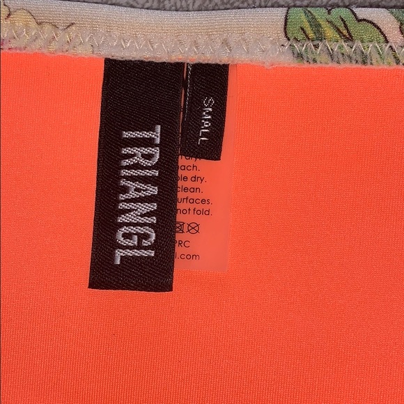 •TRIANGL Floral Set• - Picture 6 of 6